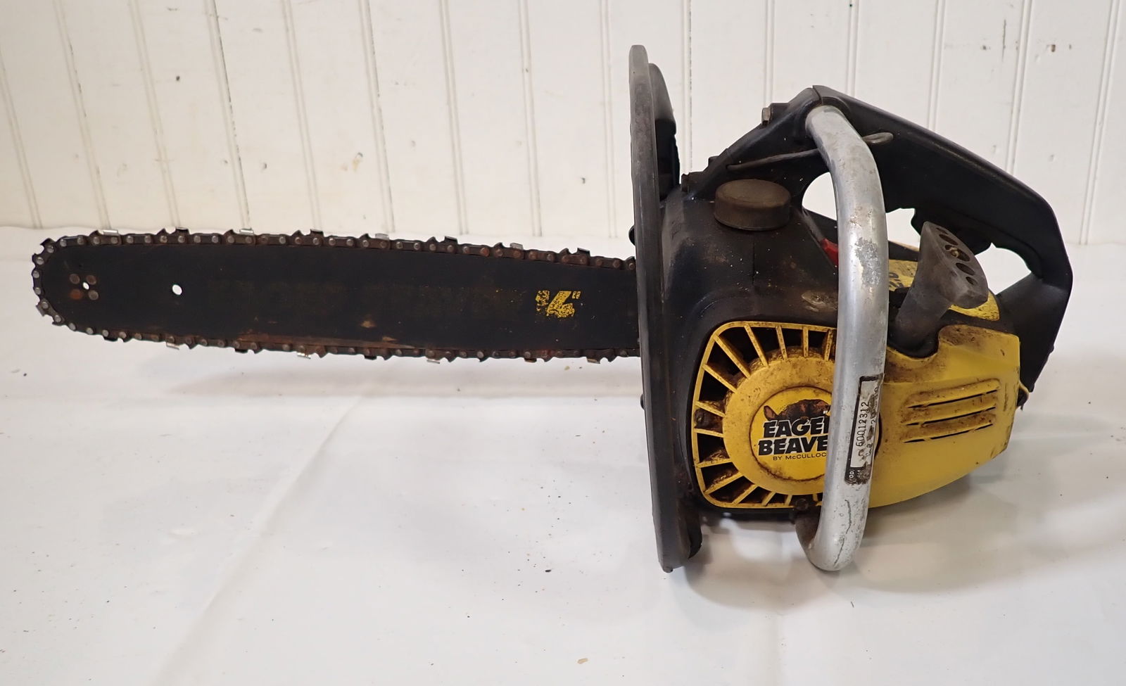 McCulloch Eager Beaver Chainsaw (1 of 3)