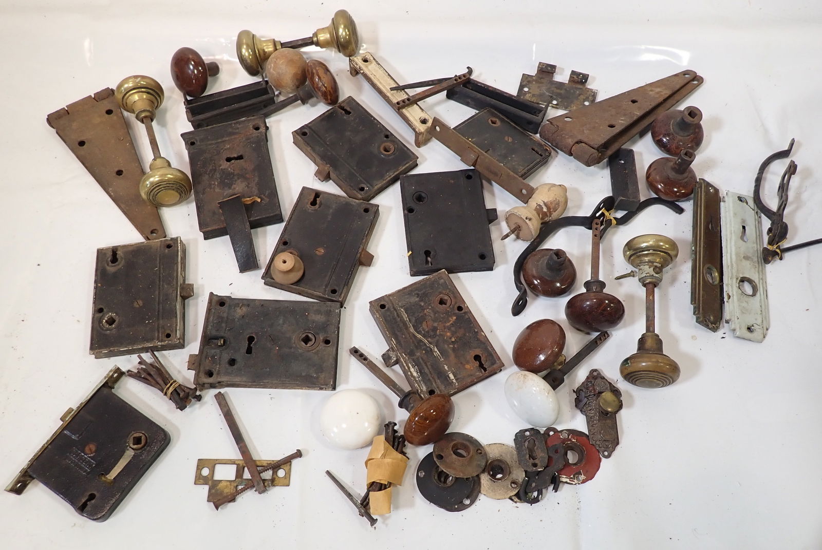 Door Locks & Knobs: Shipping available