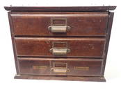 Tillyer Lenses Optometrist Chest