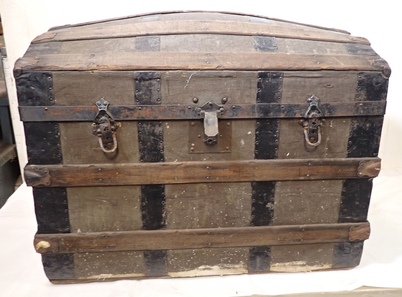 Camelback Trunk (1 of 6)