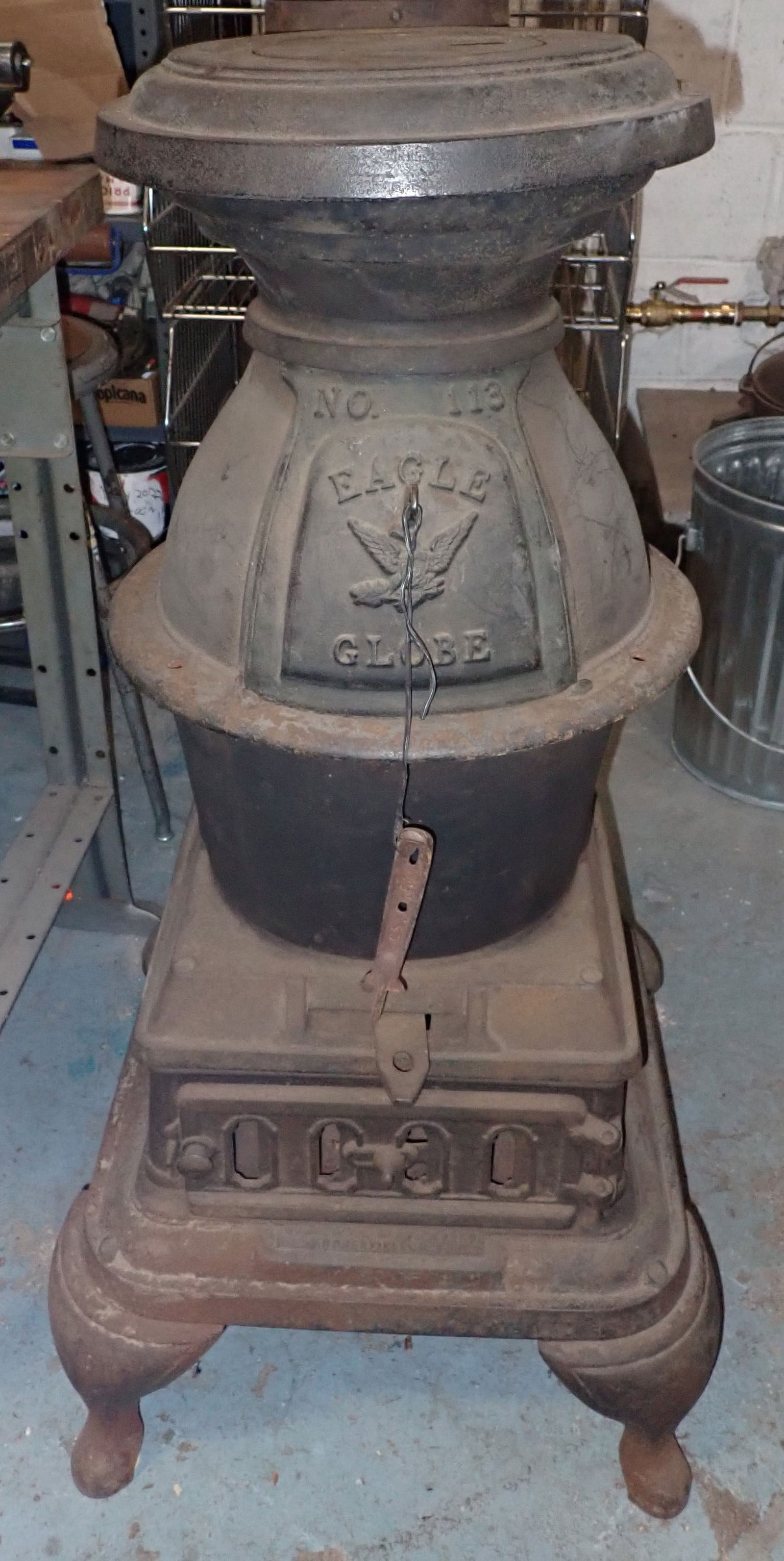 Eagle Globe No. 113 Wood / Coal Stove (1 of 7)