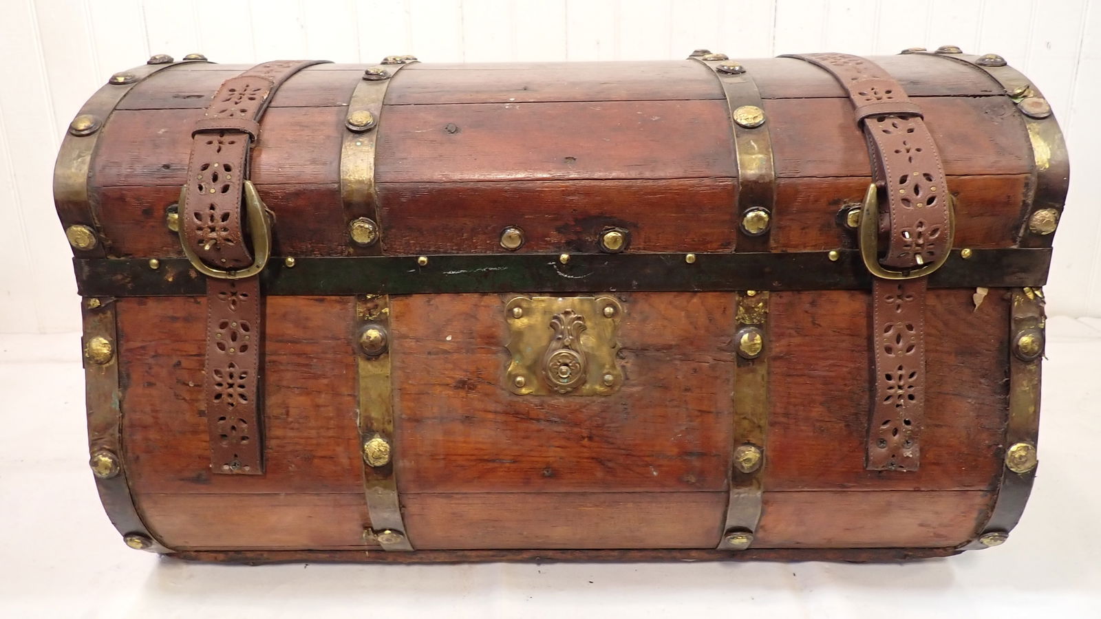 Jenny Lind Trunk (1 of 8)