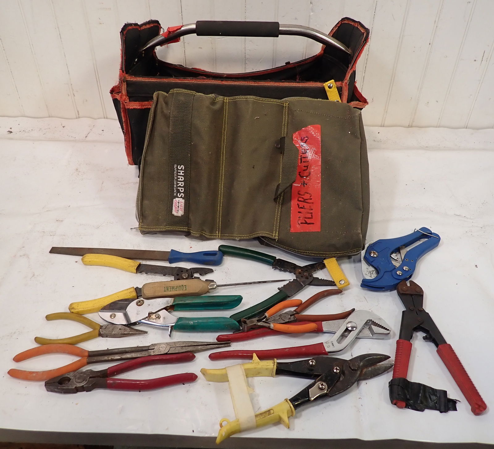 Pliers Cutters Snips (1 of 4)