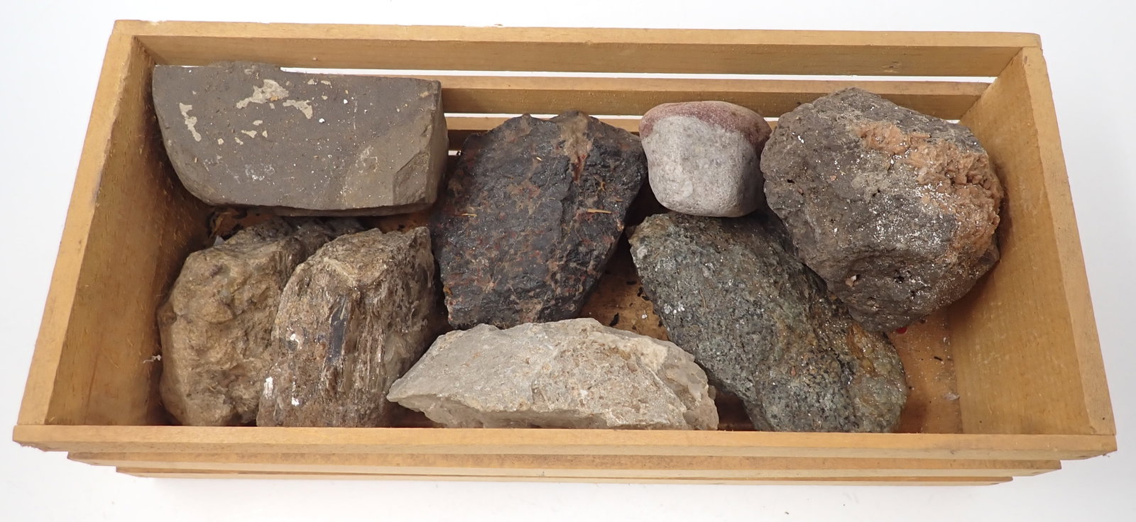 Rocks / Minerals: Back right one is approx 3 1/2" x 4 1/4" x 2 3/4". Shipping available
