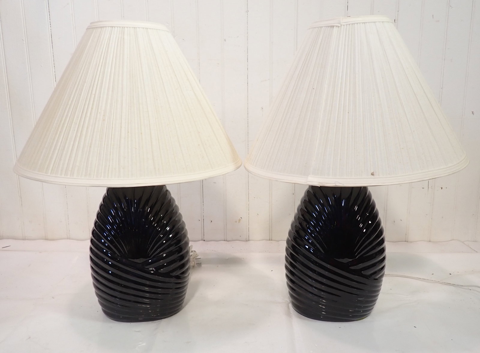Pair of Decorator Lamps: Approx 22 1/4" tall. No in house shipping