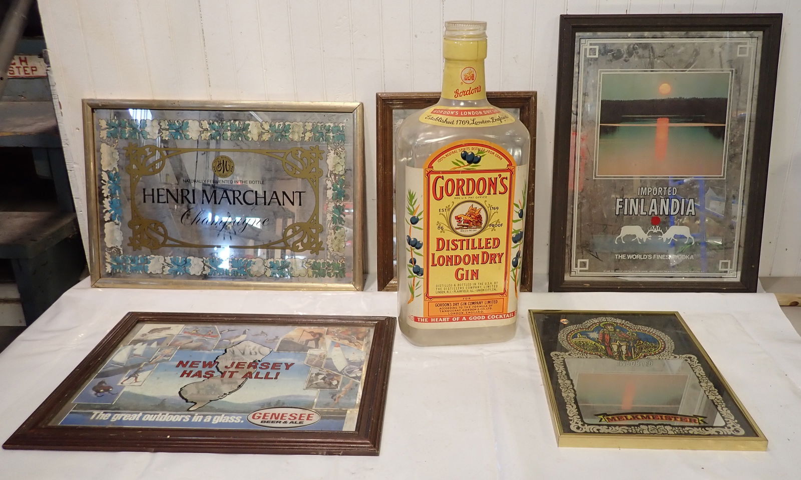 Mirrored Bar Signs & Gordon's Bank (1 of 8)