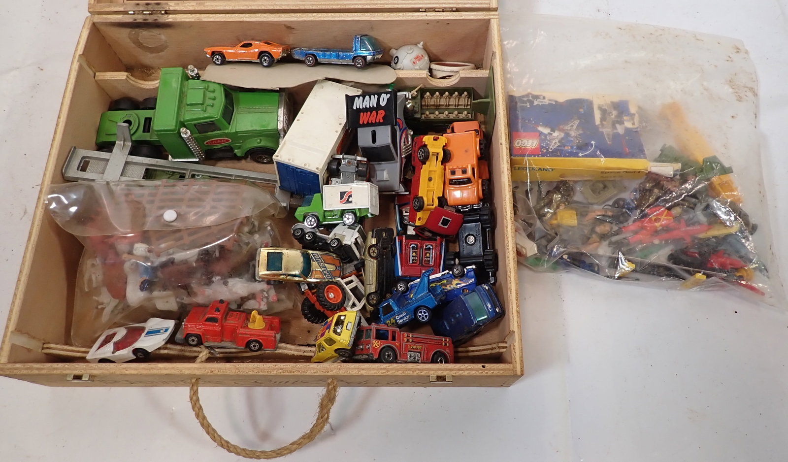 Matchbox Hotwheels & Misc Toys: Wine box included. Shipping available