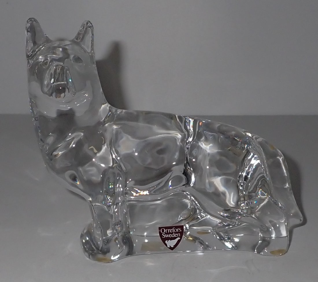 Orrefors German Shepherd Dog: Approx 5" long and 4 1/2" tall. Shipping available
