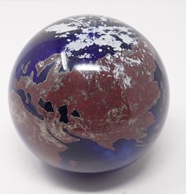 1997 Lunberg Studios Paperweight