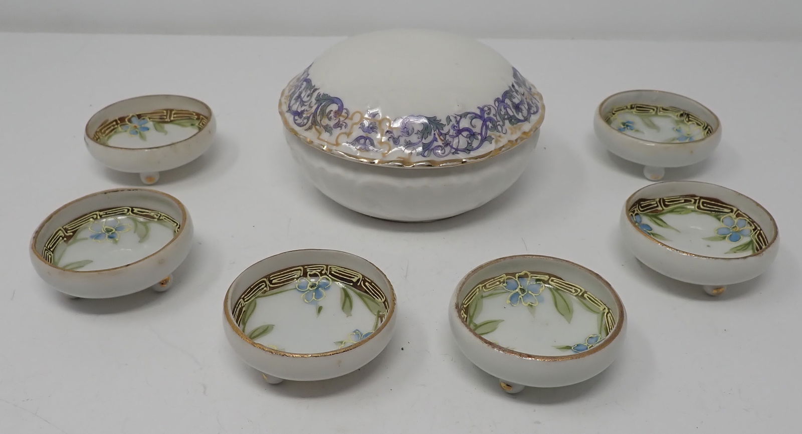 Nippon Salts & Pichard Ginori Vanity Jar: Vanity jar is approx 4" in diameter and 2 3/8" tall. Shipping available