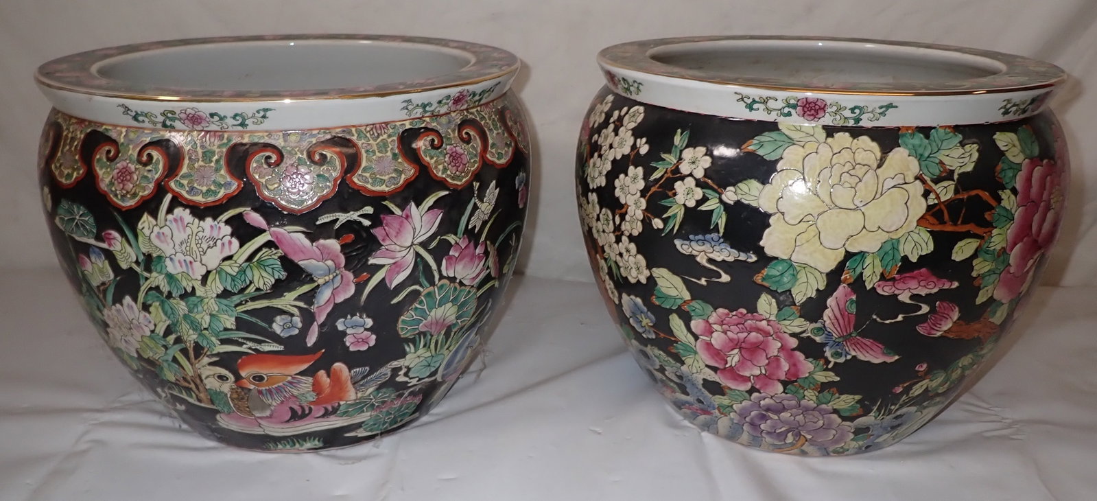 2 Chinese Planters / Jardineres: Approx 15" in diameter and 12" tall. No in house shipping !