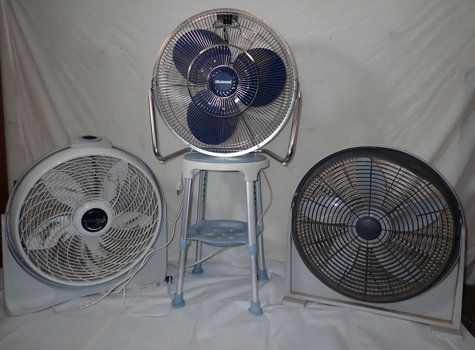 Fans & Handicap Stool: Must take all ! No in house shipping !