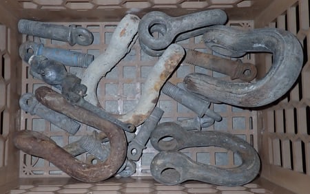 Shackles & Pins