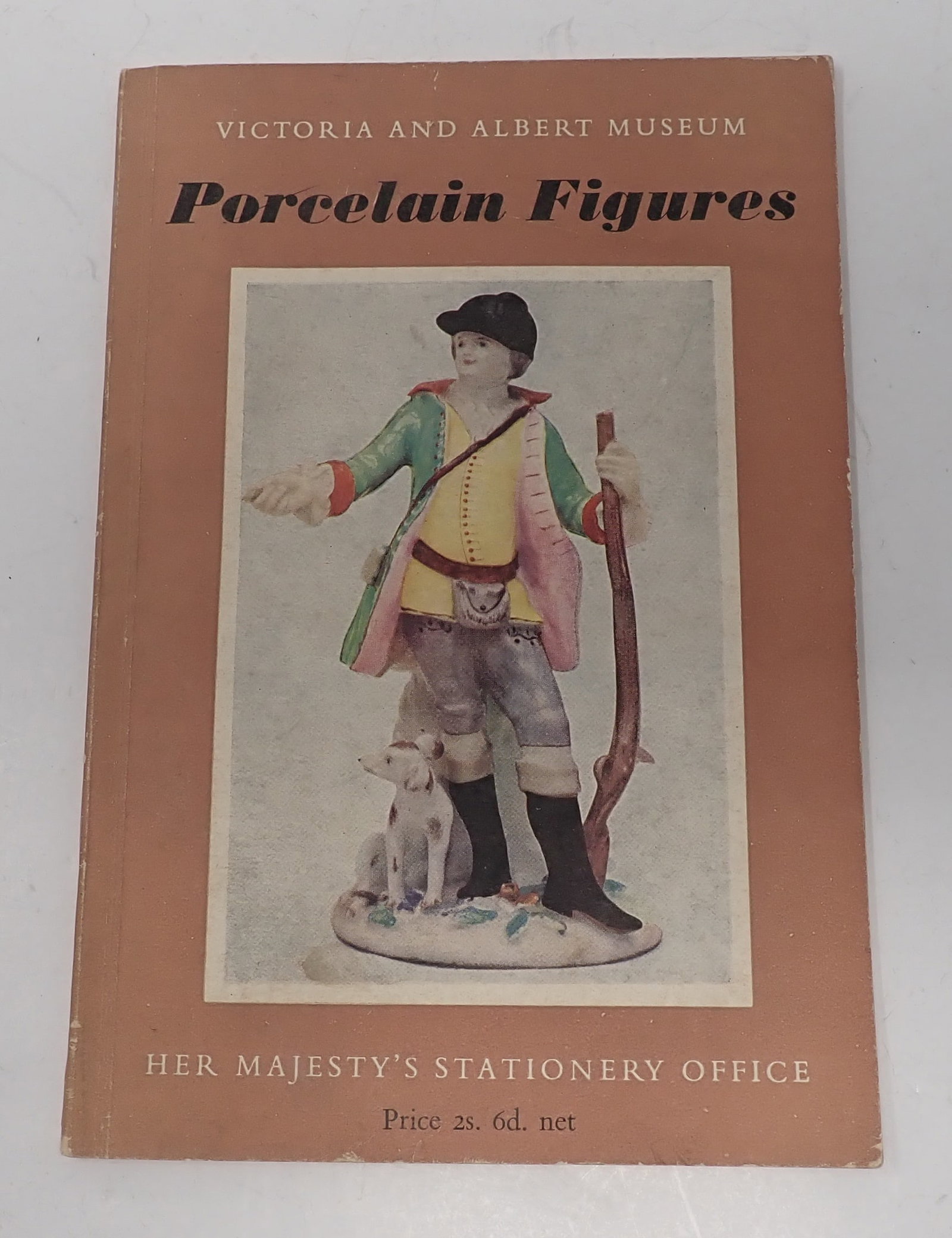 Victoria and Albert Museum Porcelain Figures: 1952 - Shipping available
