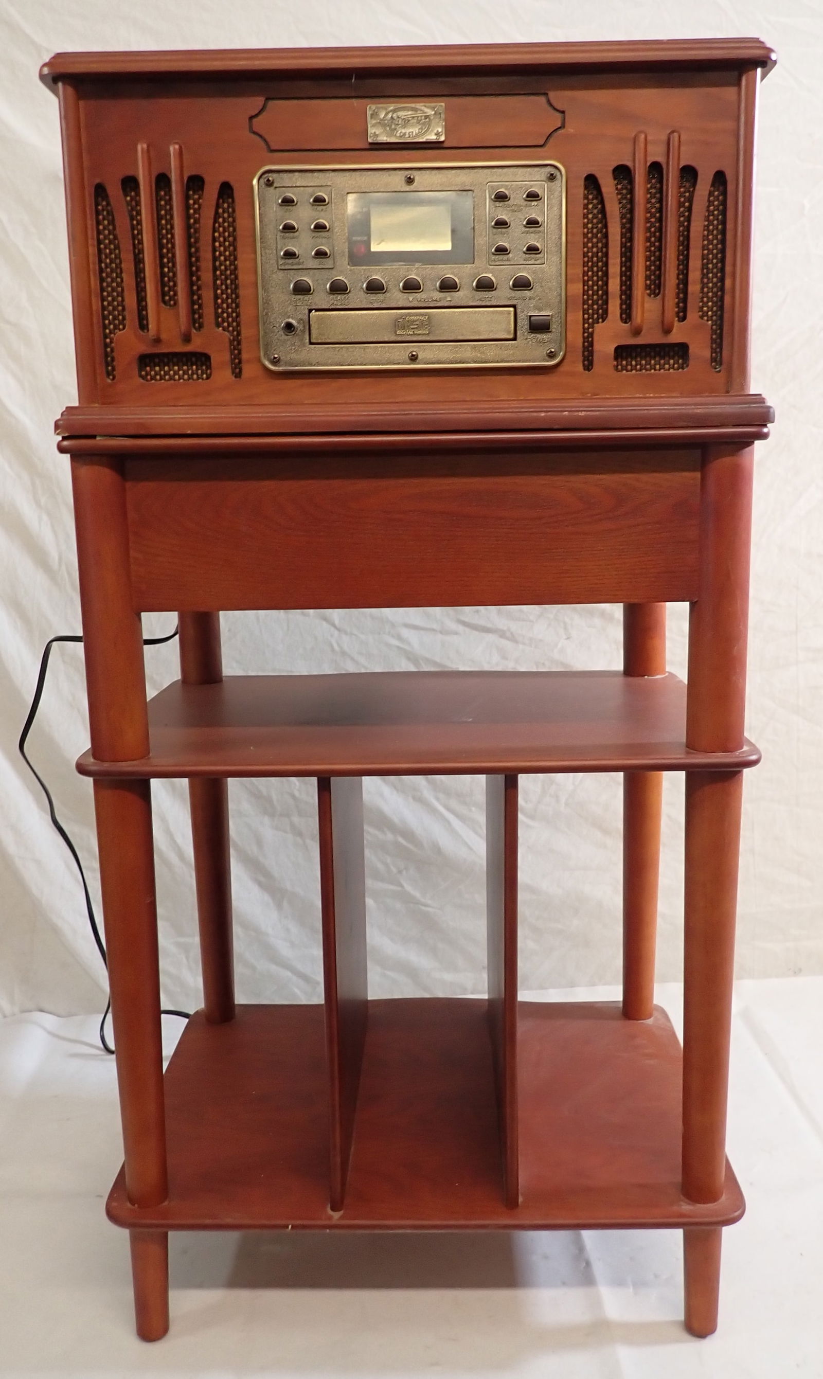 Spirit of St. Louis Stereo Turntable w/ Stand (1 of 6)