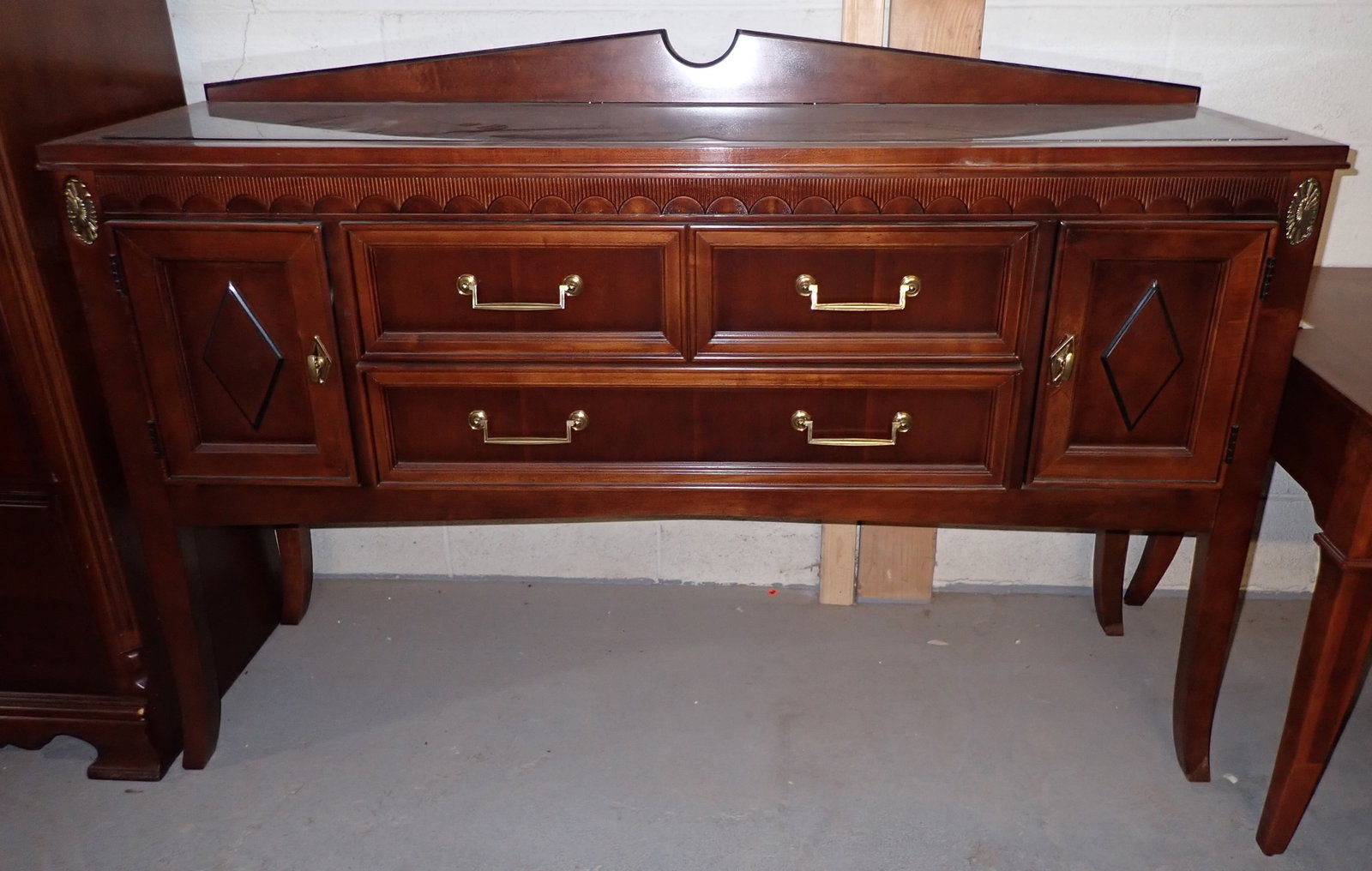 Stanley Furniture Sideboard: Apprx 17" x 58" x 39 1/2" tall. No in house shipping ! Bring help to remove.