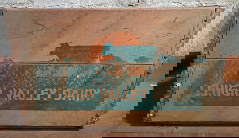 1959 Lehigh Valley Dairy Wooden Milk Crate