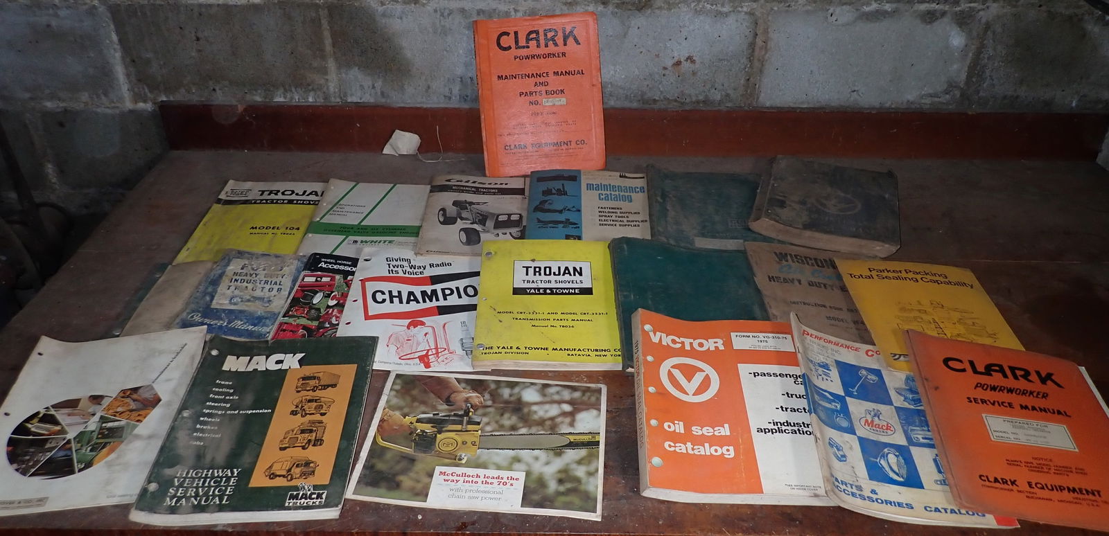 McColluch Brochure Trojan & Misc Manuals (1 of 7)