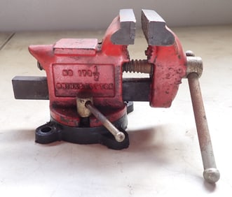 Brink & Cotton Swivel Bench Vise 173 1/2