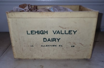 Lehigh Valley Dairy Crate w/ Hinges & Wooden Pegs