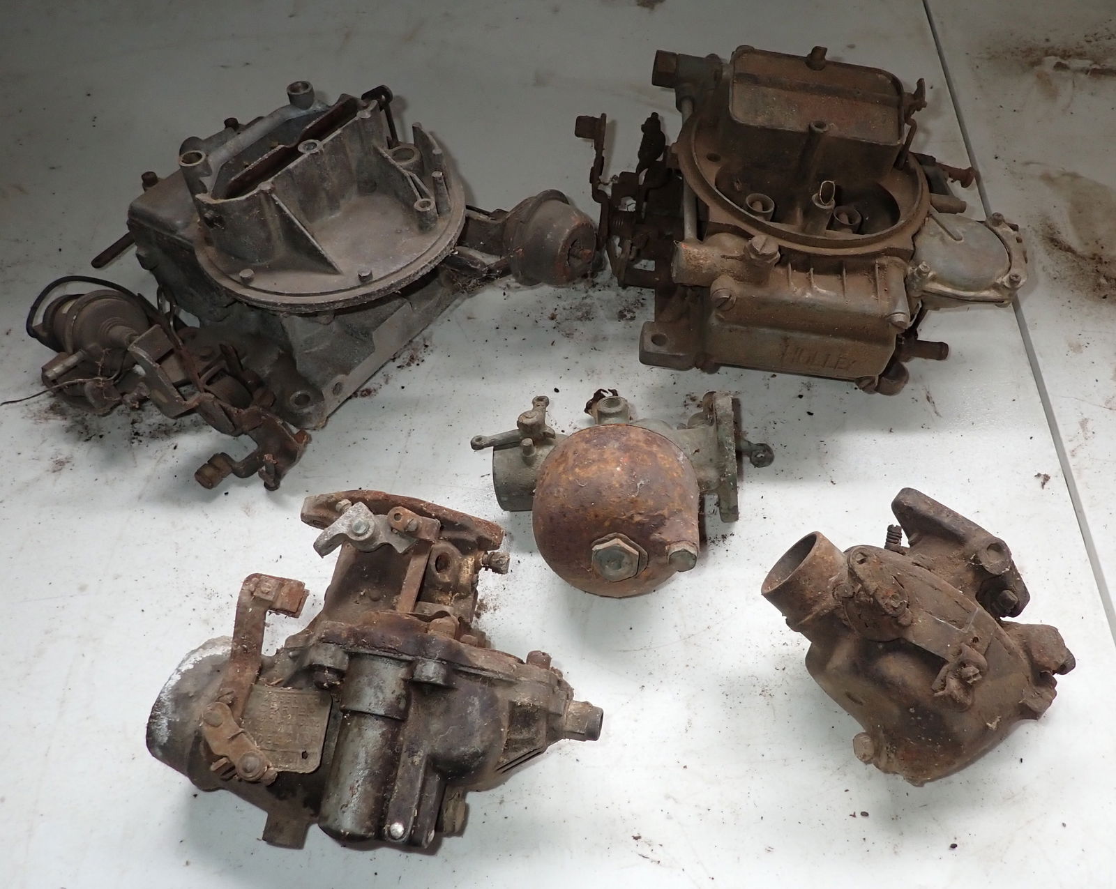 Carter Holley & Misc Carburetors: Shipping available ($25 handling charge, plus postage)