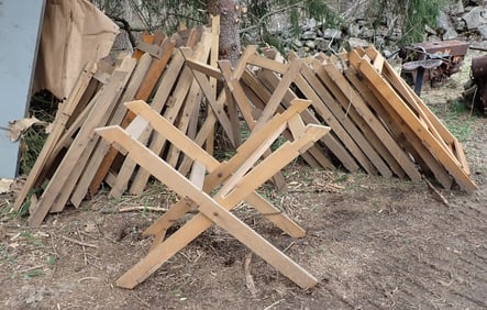 23 Folding Stands