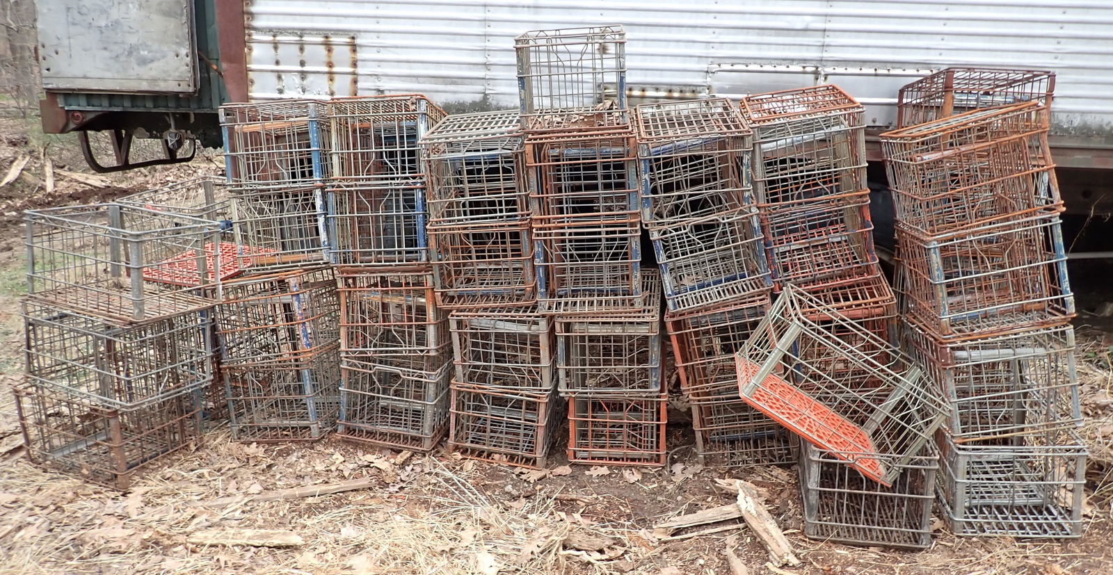57 Wire Milk Crates (1 of 3)