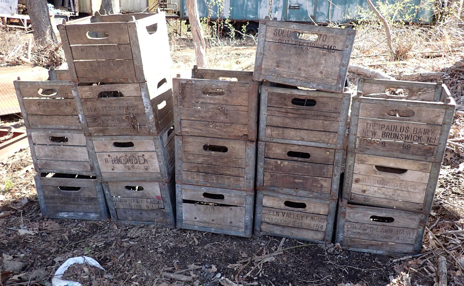 17 Wooden Milk Crates incl Paulus Port Murray & Misc (1 of 9)