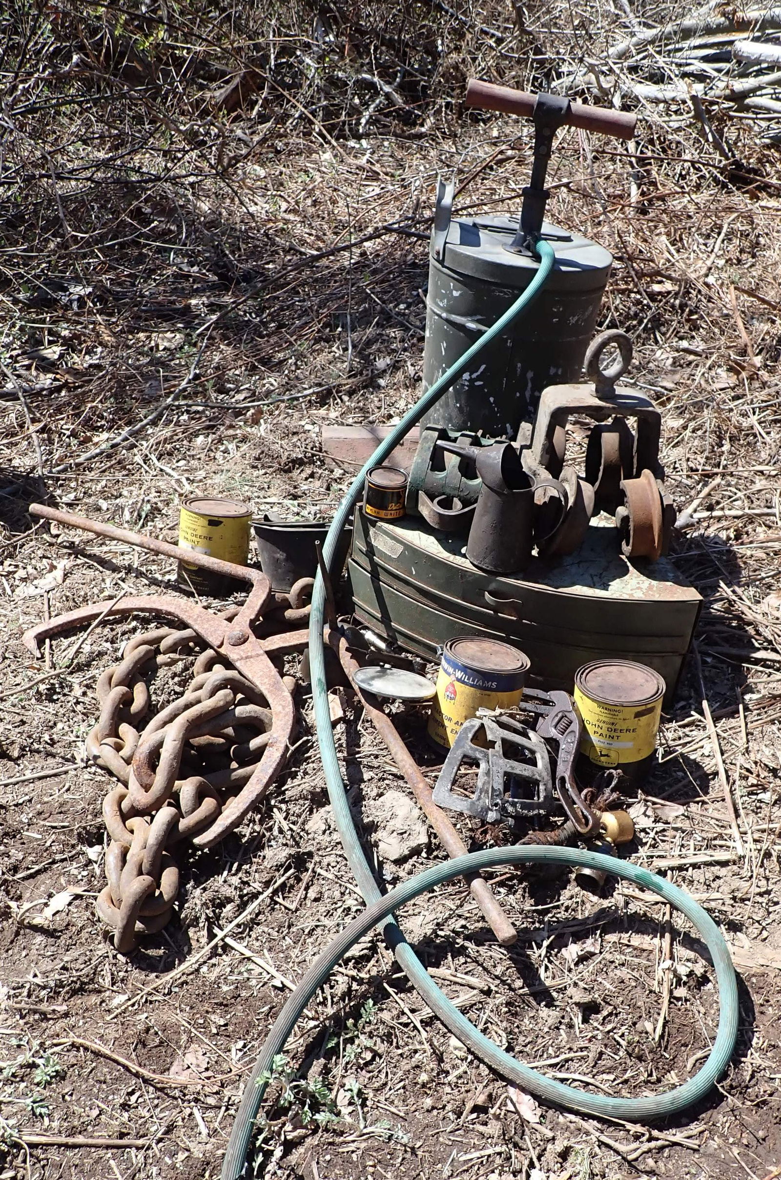 Sherwin Williams John Deere Tractor Paint Oil Cans & Misc (1 of 7)