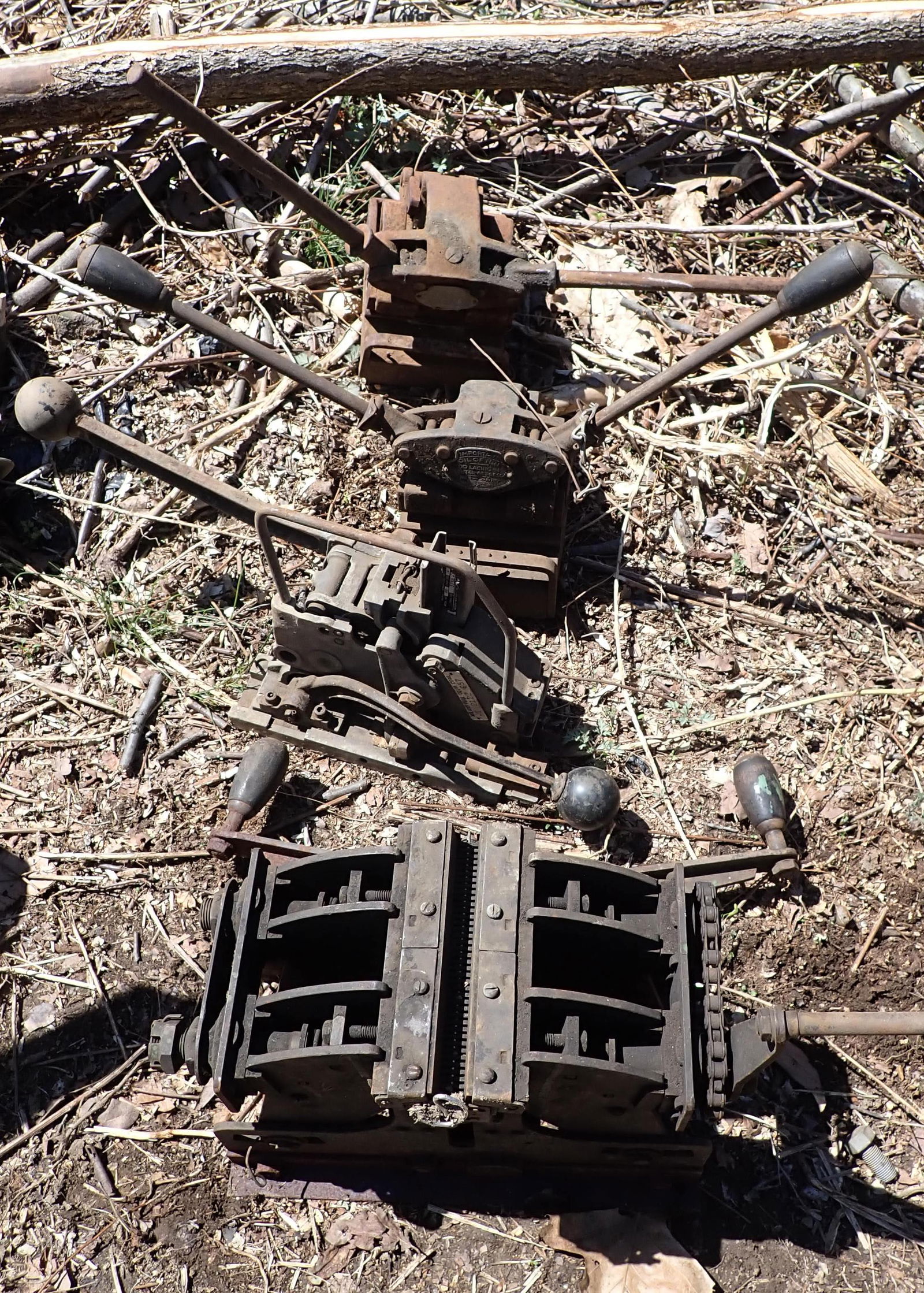 Strapping Tools & Lacing Machine (1 of 6)