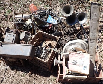 Truck Horns Carburetors Beam Trolley Mack Emblem