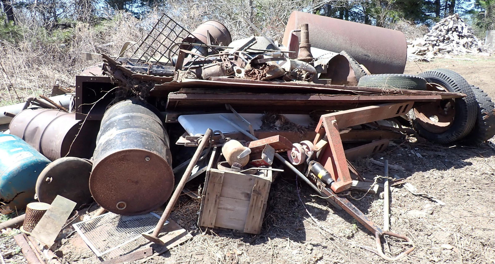 Pile of Scrap Iron (1 of 7)
