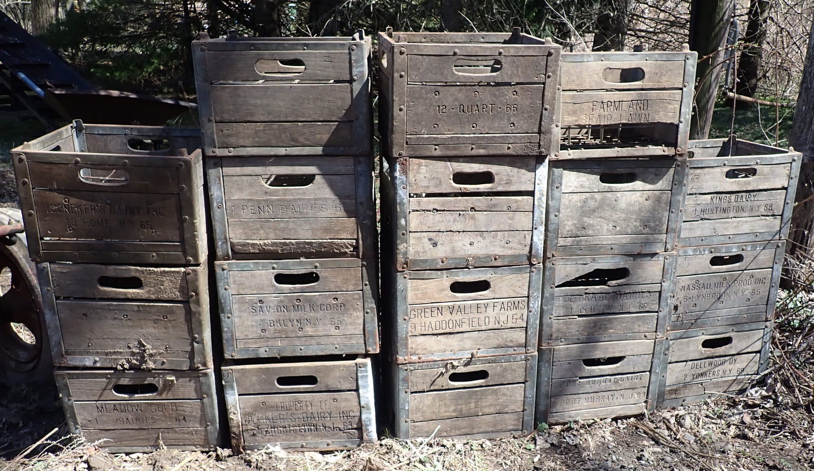 18 Wooden Milk Crates incl Penn Dairies Meadow Gold (1 of 5)