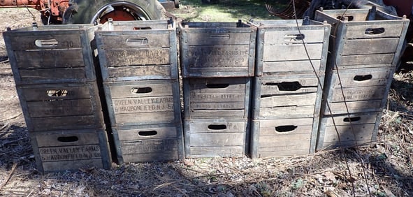 15 Wooden Milk Crates incl Green Valley & Honeywell Farms