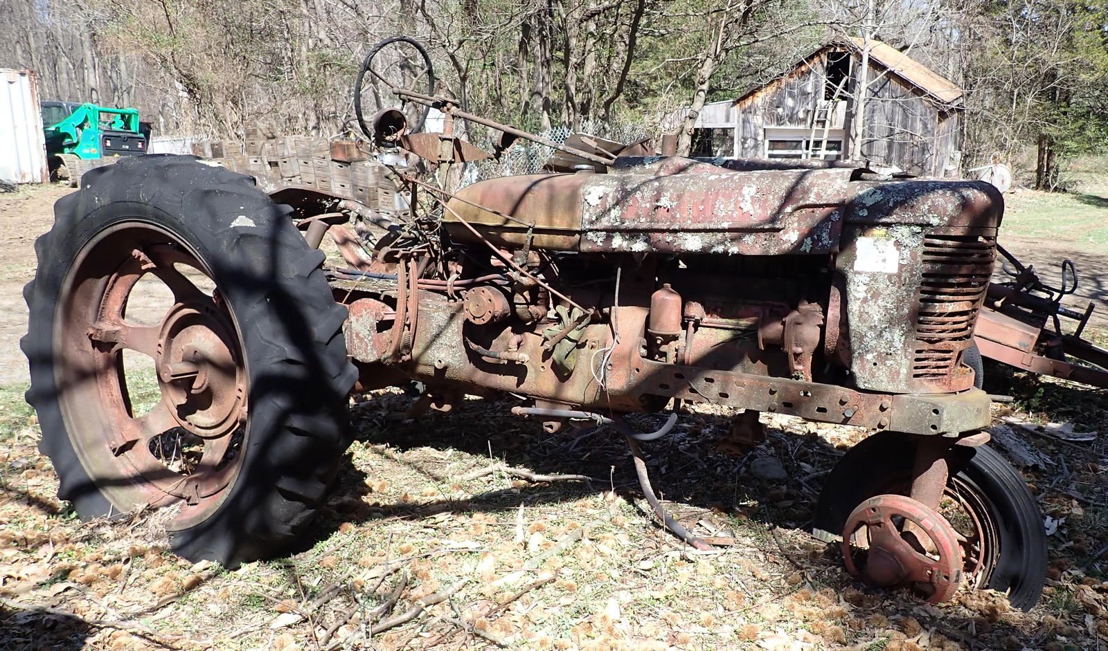Antique International Harvester Farm Tractor (1 of 4)