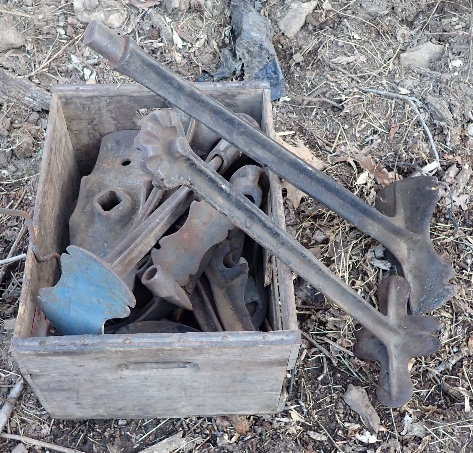 Cobblers Anvils: No in house shipping !