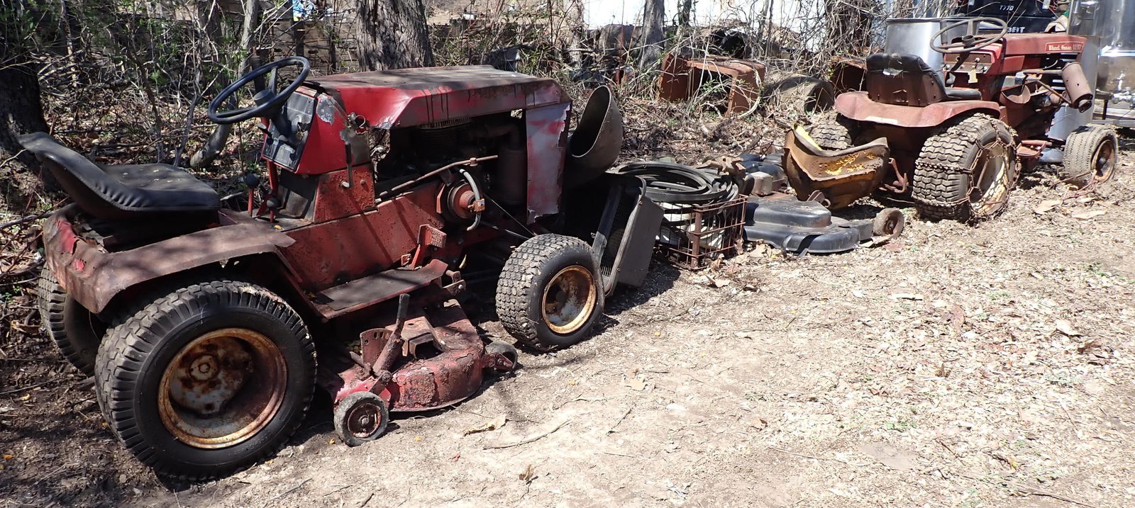 Wheel Horse Garden Tractors & Parts (1 of 10)