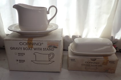 Corning Gravy Boat w/ Stand & Butter Dish