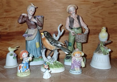 Figurines / Statues