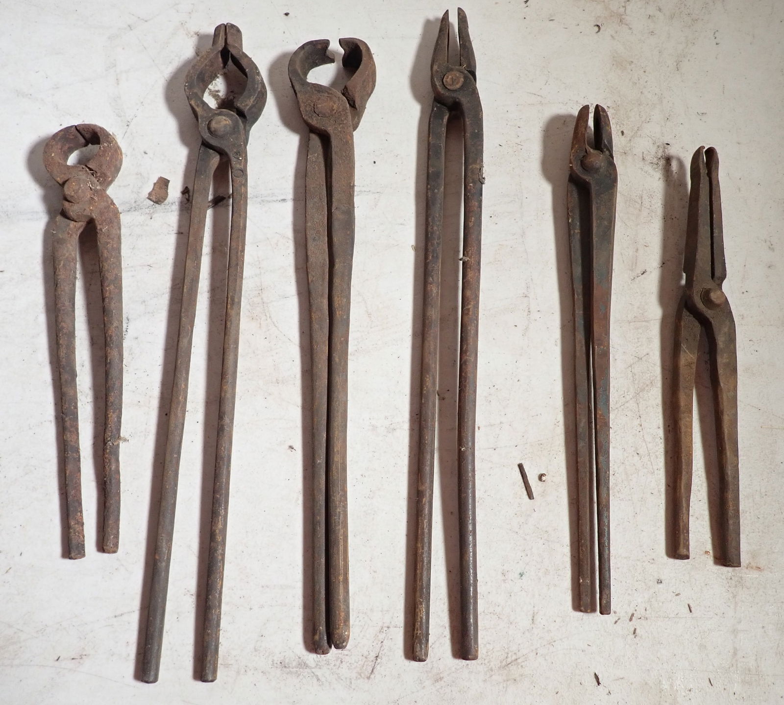 Blacksmith Tongs (1 of 3)