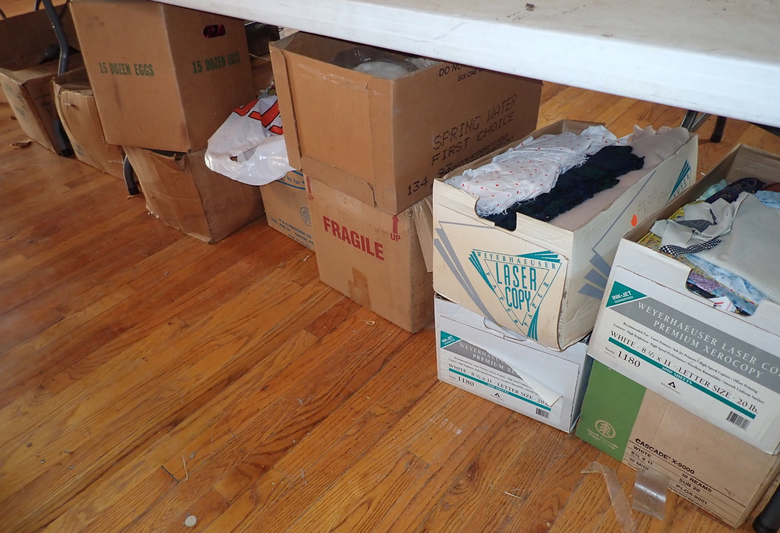 11 Boxes of Fabric / Material: NO in house shipping !