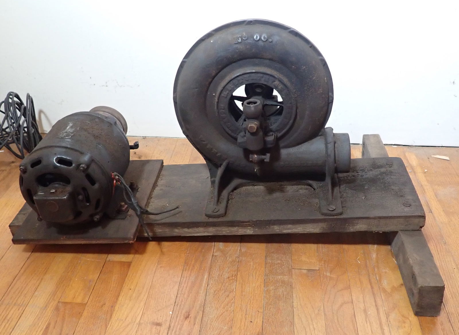 B.F. Sturtevant Blacksmith Forge Blower No. 00 (1 of 7)