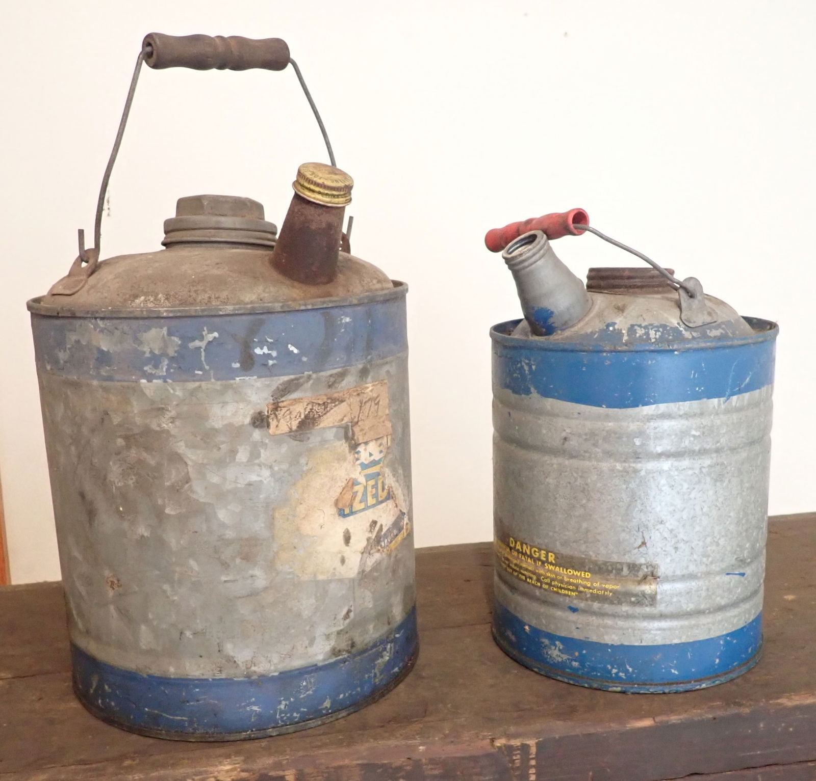 2 Galvanized Fuel / Oil Cans (1 of 2)