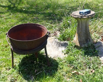 Butcher Kettle Stand & Bird Bath Base