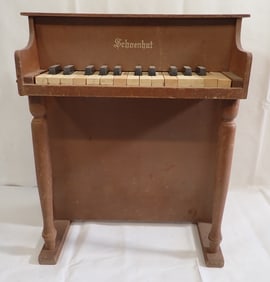 Schoenhut Childs Piano