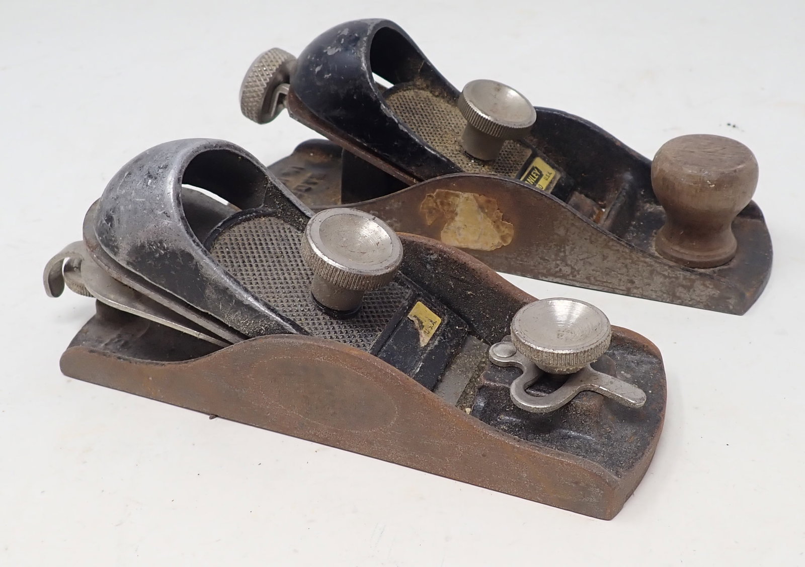 2 Stanley No. 220 Block Planes (1 of 5)