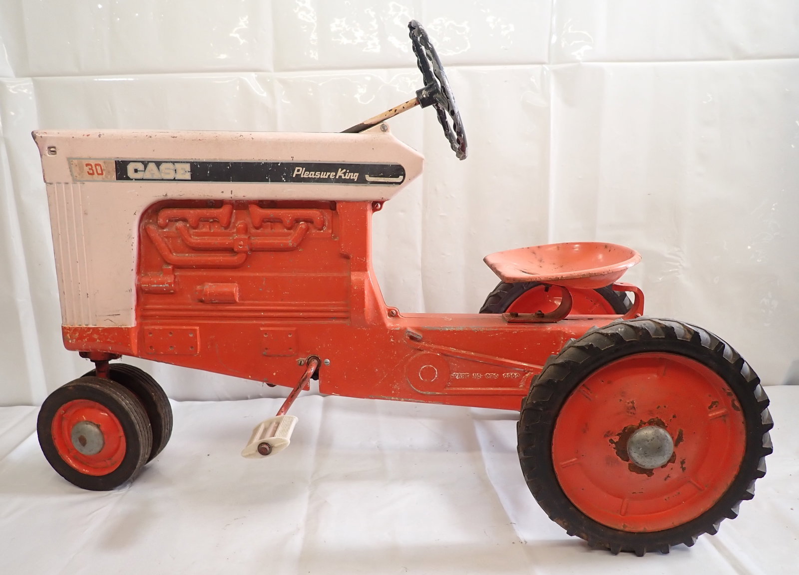 Case 30 Pleasure King Pedal Tractor (1 of 7)