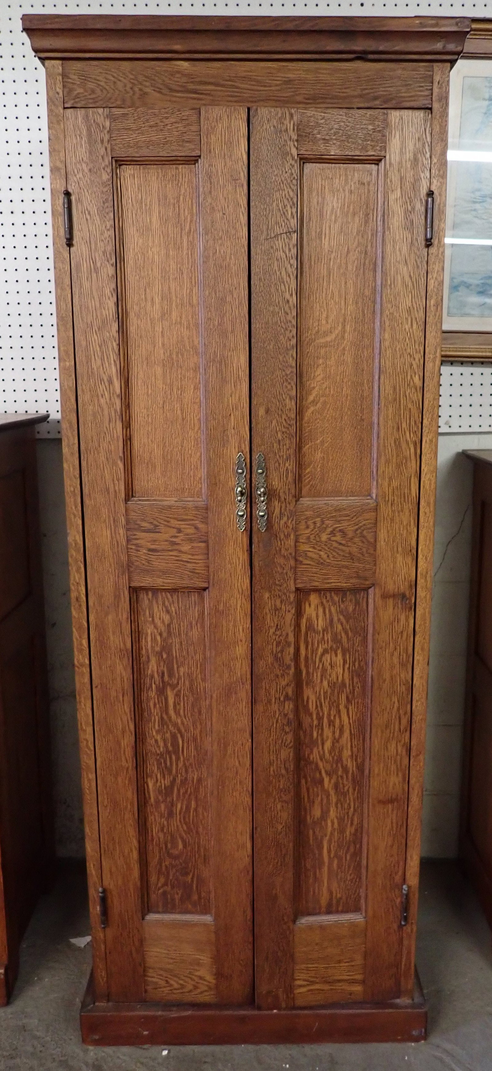 Oak Wardrobe: Approx 21 1/2" x 28 1/8" x 75 3/8" tall. No in house shipping ! Bring help to remove.