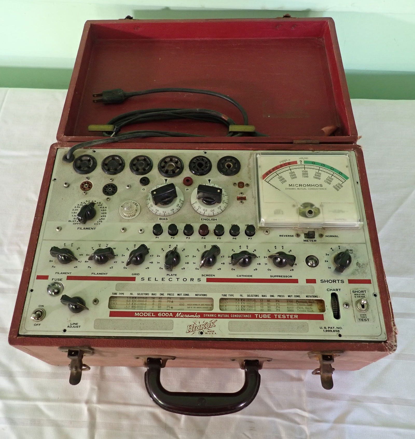 Hickcok Model 600A Micromba Tube Tester (1 of 4)