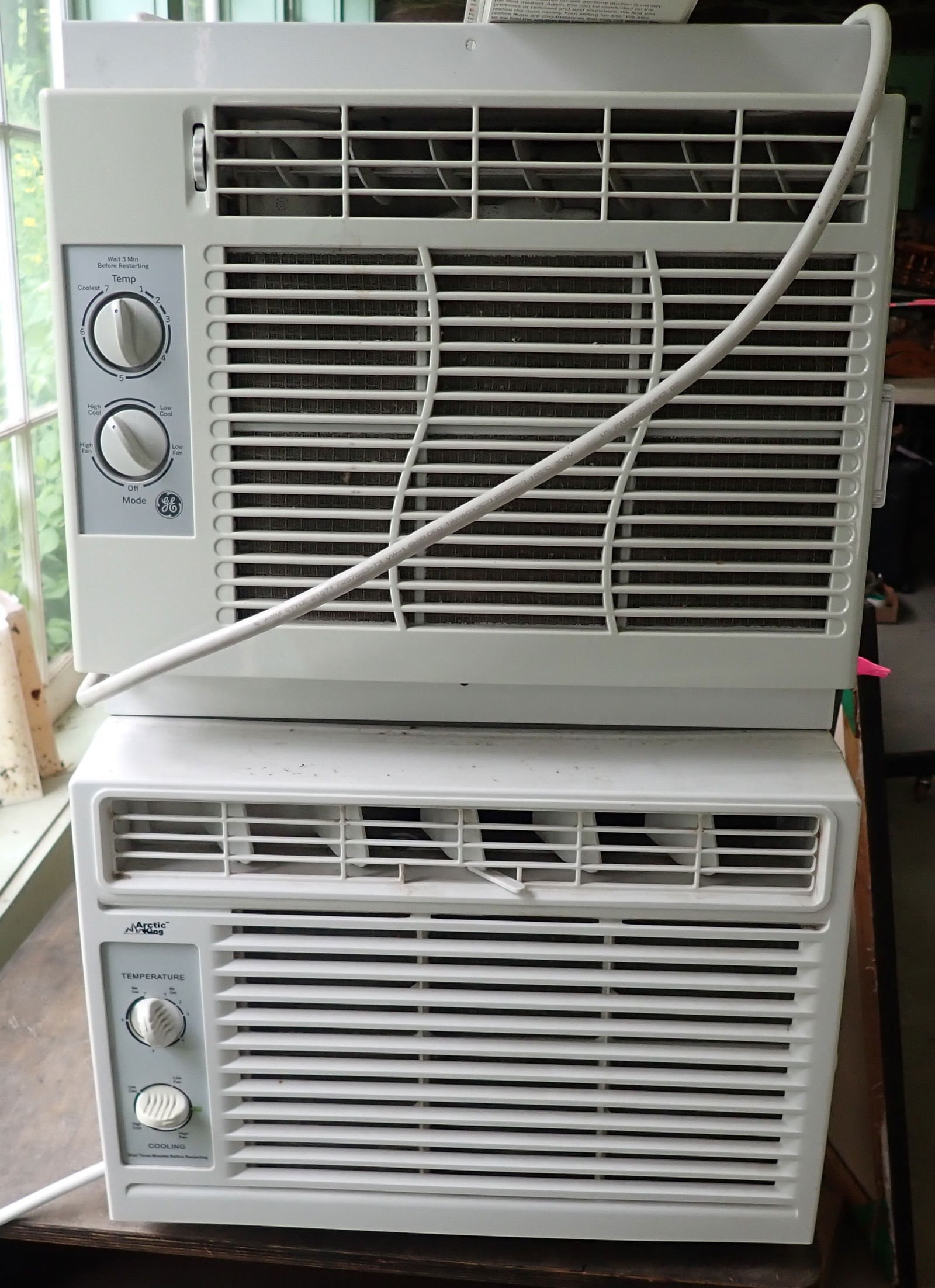 Artic Air & GE Air Conditioners Paper Shredder & Microwave (1 of 5)